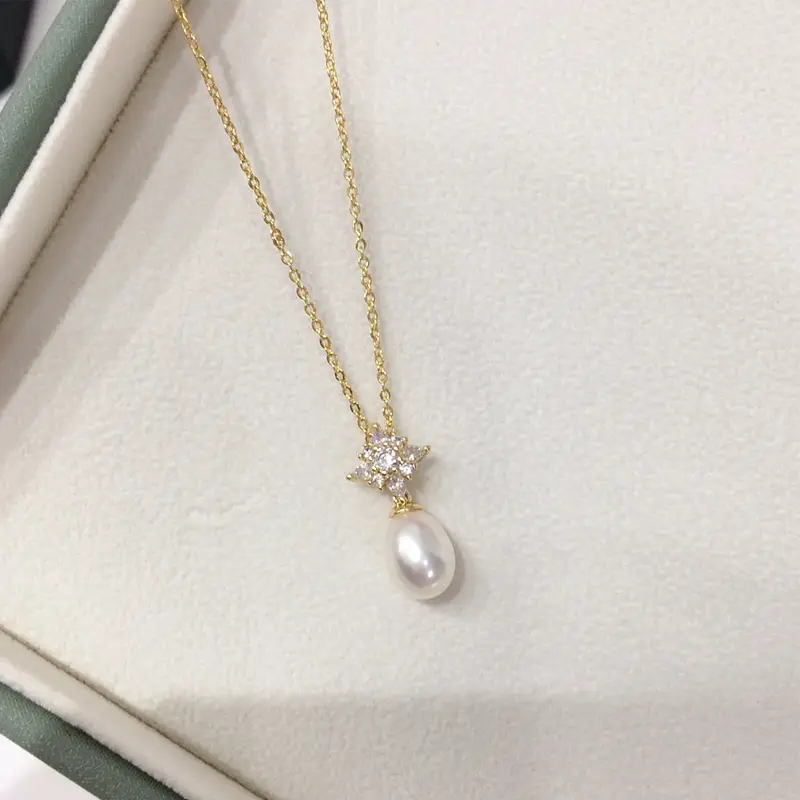 Natural Freshwater Pearl Necklace with Starlight Pendant - Image 4