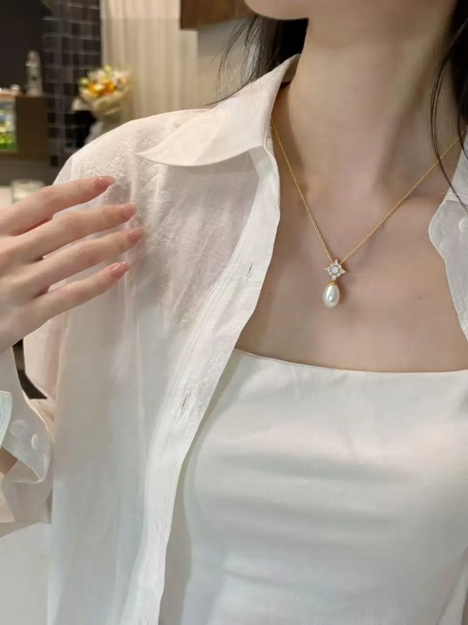 Natural Freshwater Pearl Necklace with Starlight Pendant — feature 9