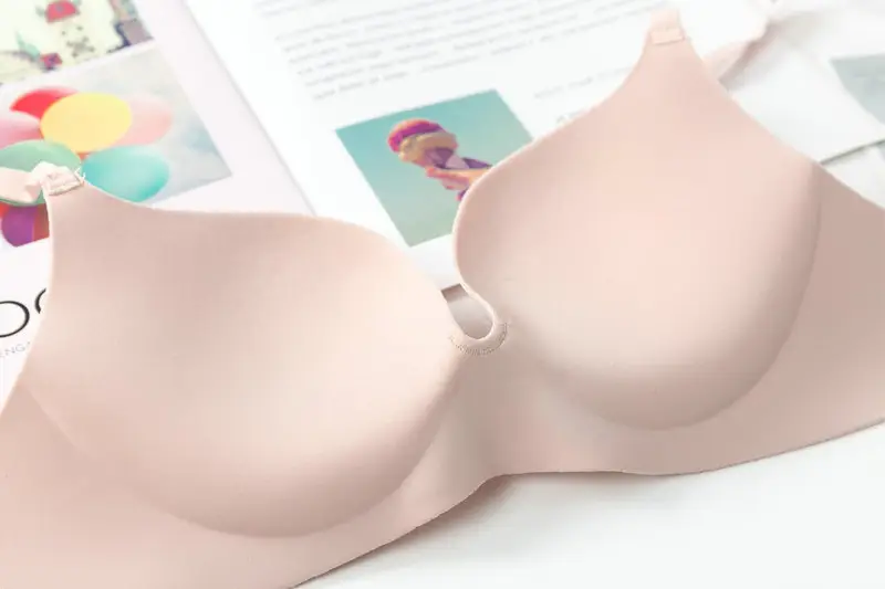 French simple one-piece seamless wireless bra girl thick cup small chest push up adjustable student underwear — feature 10