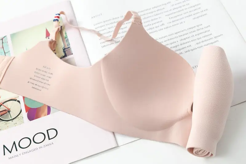 French simple one-piece seamless wireless bra girl thick cup small chest push up adjustable student underwear — feature 12