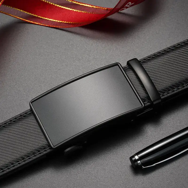 Men's Black Leather Belt with Buckle Design - Image 3