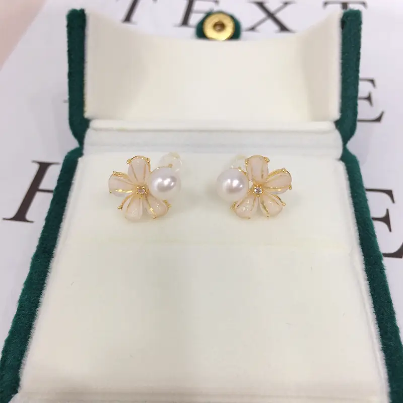 Zhuji Pearl Flower Earrings for Women 18K Gold — feature 6
