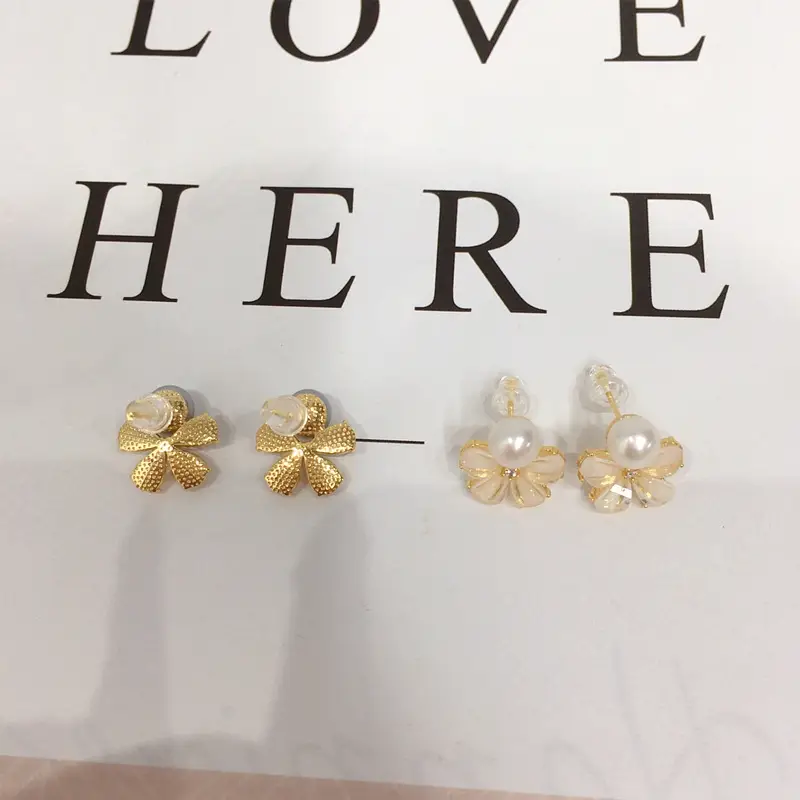 Zhuji Pearl Flower Earrings for Women 18K Gold — feature 9