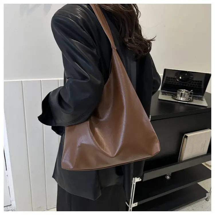 Black Textured Shoulder Bag for Women 2023 — feature 16