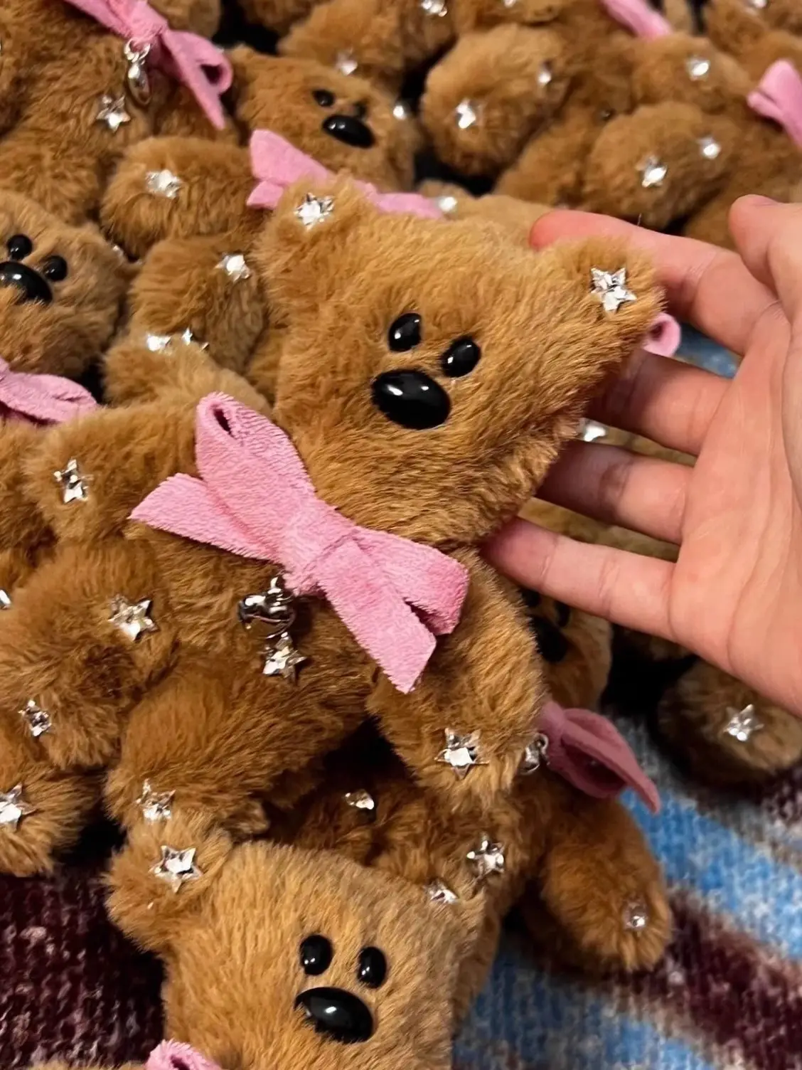 Mr. Bean Bear with Bow & Pearl Button — feature 6