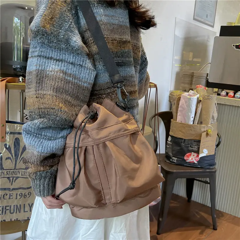 Women's Drawstring Underarm Bag Mint Green - Image 13