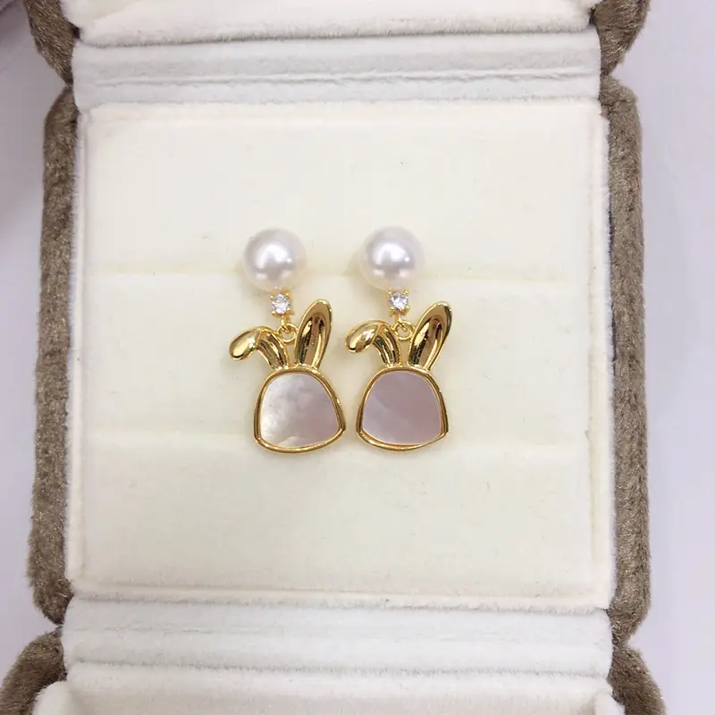 Zhuji Pearl Earrings for Women 18K Gold Filled Sea Mother Rabbit Design — feature 3