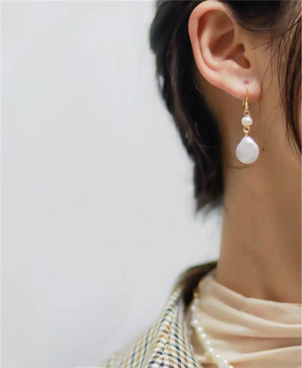 Natural Pearl Earrings for Women Silver Hook Vintage — feature 3
