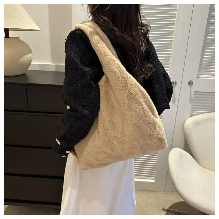 Cute Plush White Women's Shoulder Bag 2023 Winter — feature 15