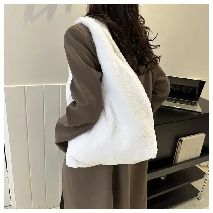 Cute Plush White Women's Shoulder Bag 2023 Winter — feature 17