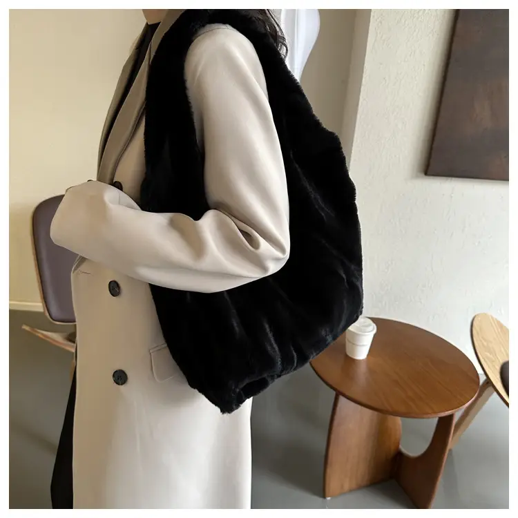 Cute Plush White Women's Shoulder Bag 2023 Winter — feature 7