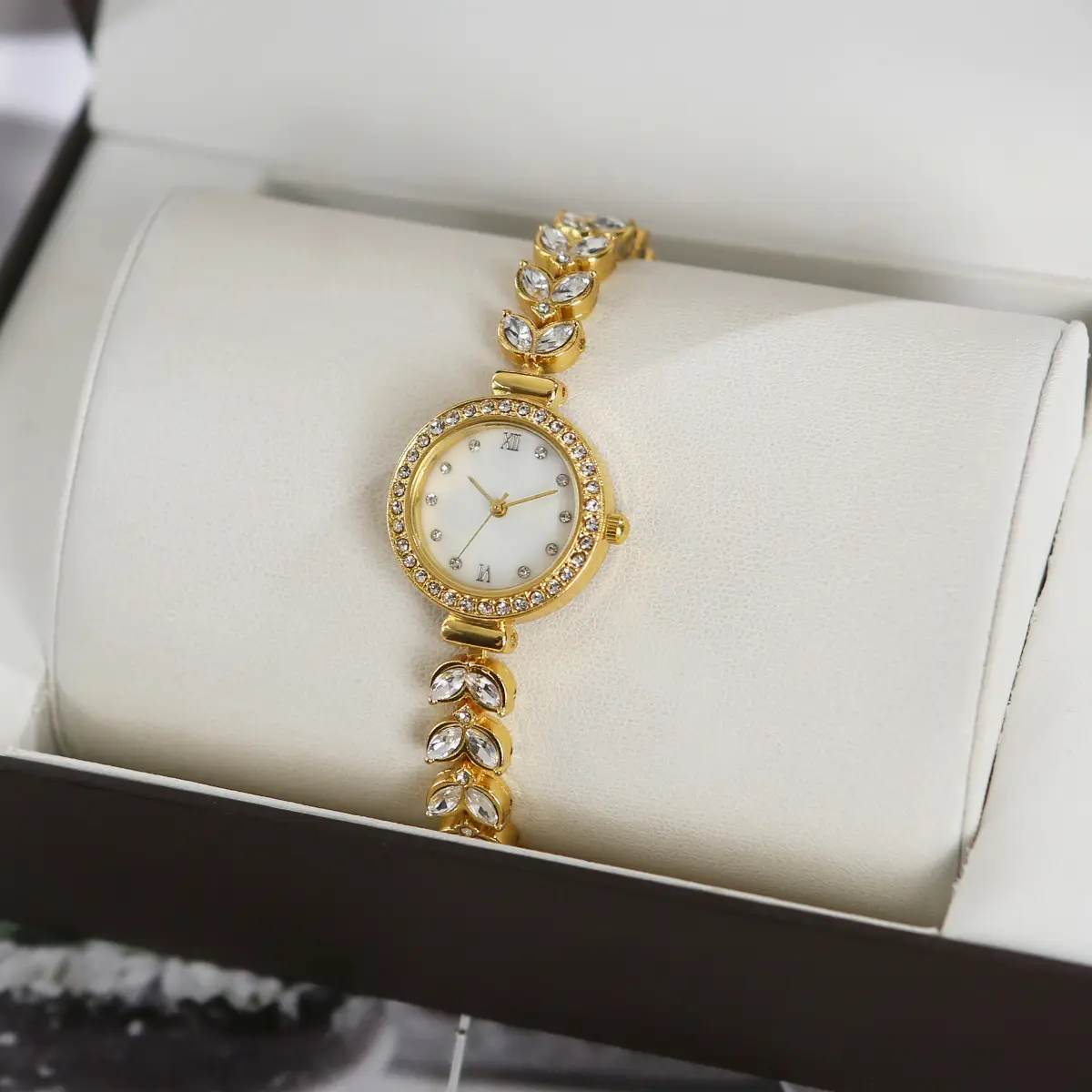 Cross-Border Mermaid Women's Watch Silver Crystal Band — feature 13
