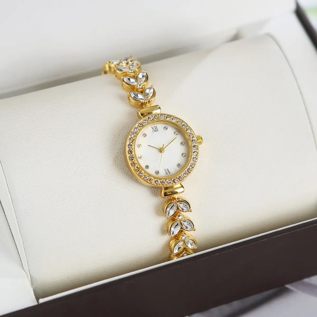Cross-Border Mermaid Women's Watch Silver Crystal Band — feature 14
