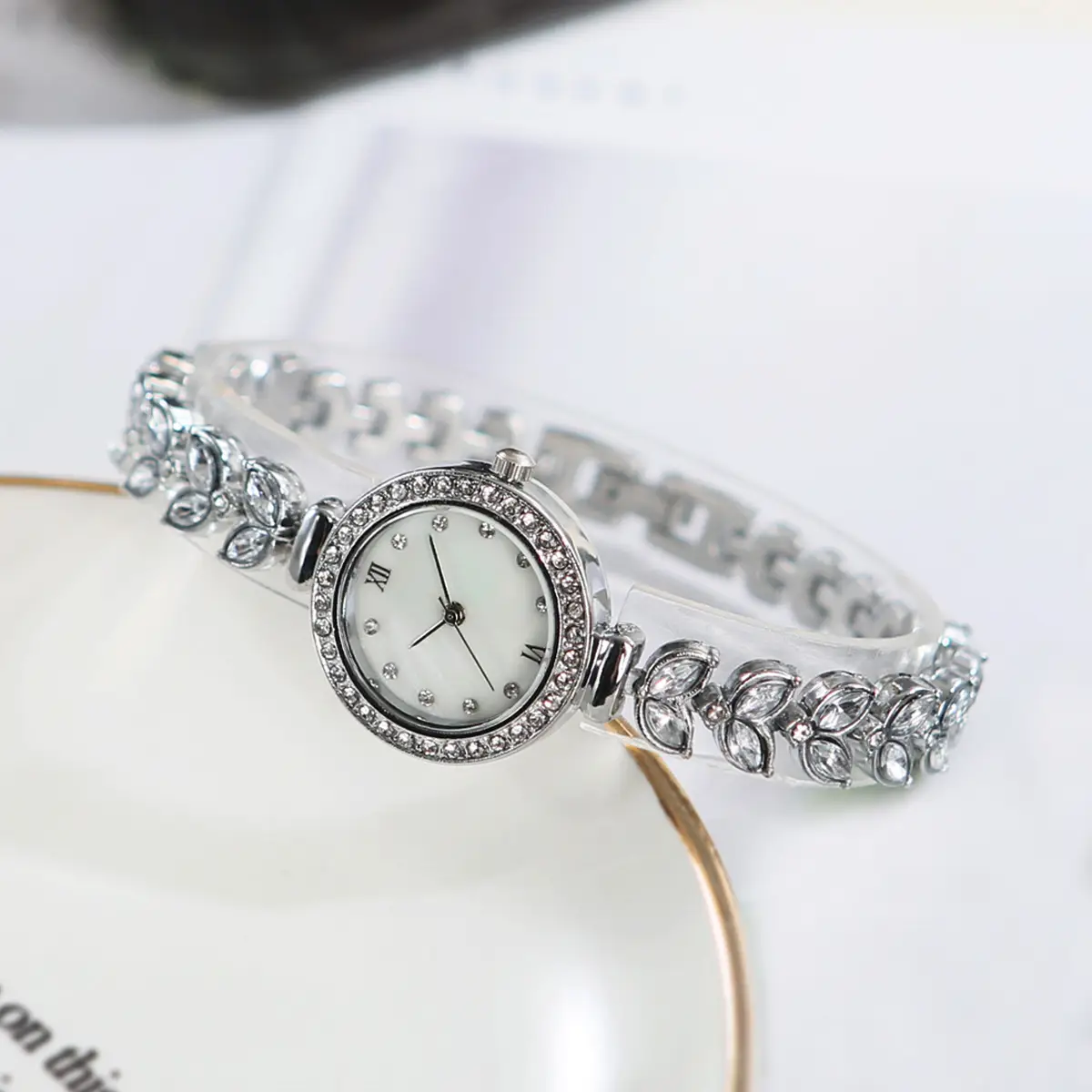 Cross-Border Mermaid Women's Watch Silver Crystal Band — feature 8