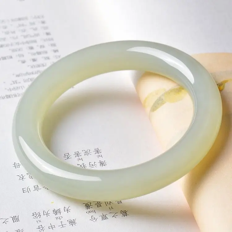 Women's Jade Chubby Round Bracelet Hotan Qingyu — feature 8