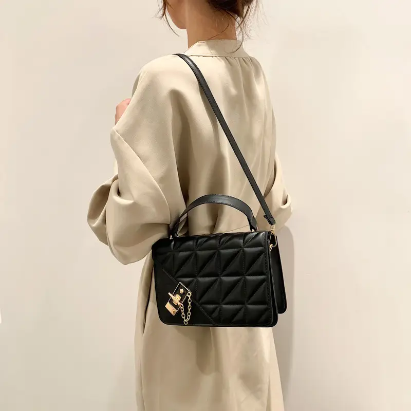 2023 Trendy Women's Quilted Shoulder Bags with Diamond Embroidery - Image 6