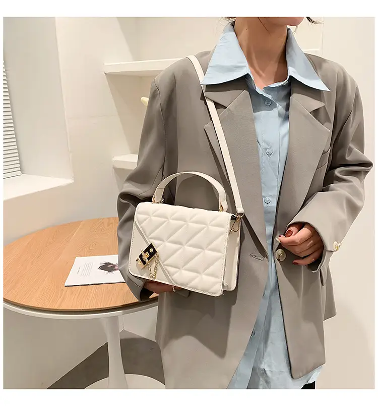 2023 Trendy Women's Quilted Shoulder Bags with Diamond Embroidery — feature 16