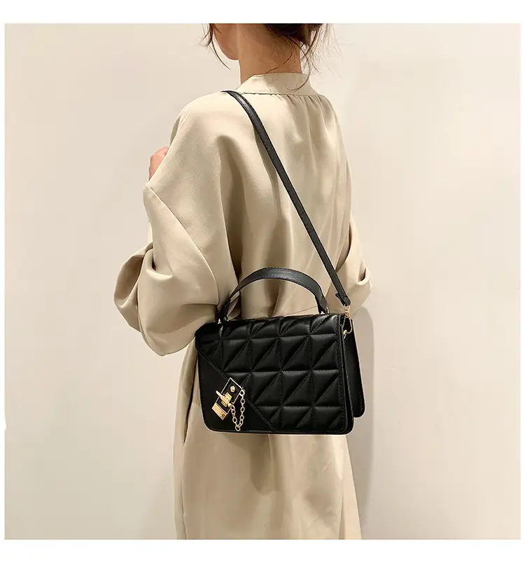 2023 Trendy Women's Quilted Shoulder Bags with Diamond Embroidery — feature 18