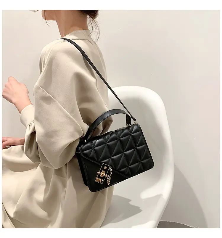 2023 Trendy Women's Quilted Shoulder Bags with Diamond Embroidery — feature 19