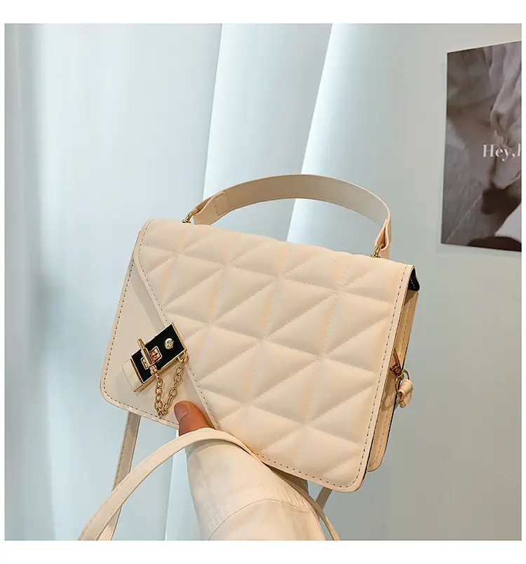 2023 Trendy Women's Quilted Shoulder Bags with Diamond Embroidery - Image 2