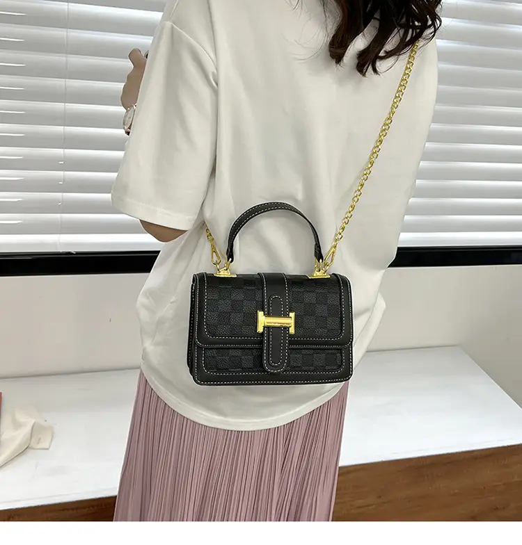 2023 Women's Crossbody Bag with Chain Strap — feature 8
