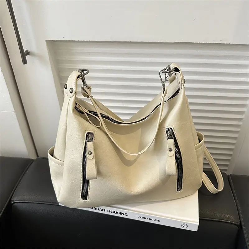 Black Retro Shoulder Bag Women 2023 Winter Tote - Image 6
