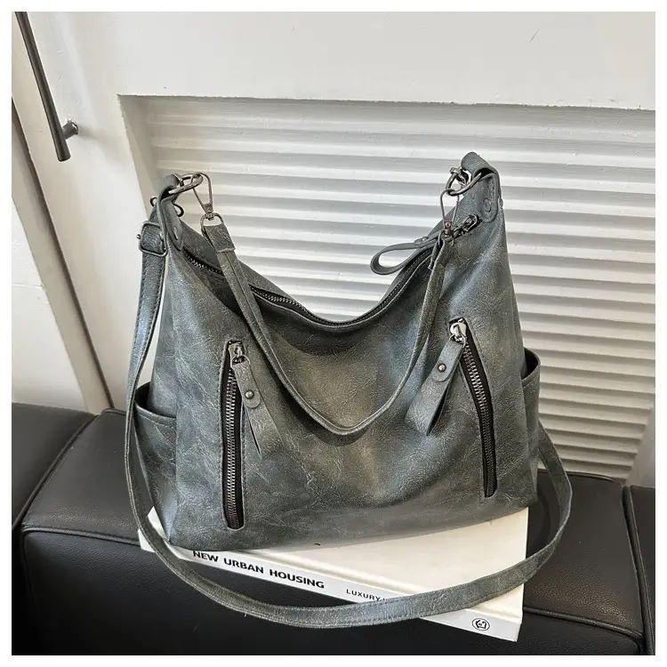Black Retro Shoulder Bag Women 2023 Winter Tote — feature 20