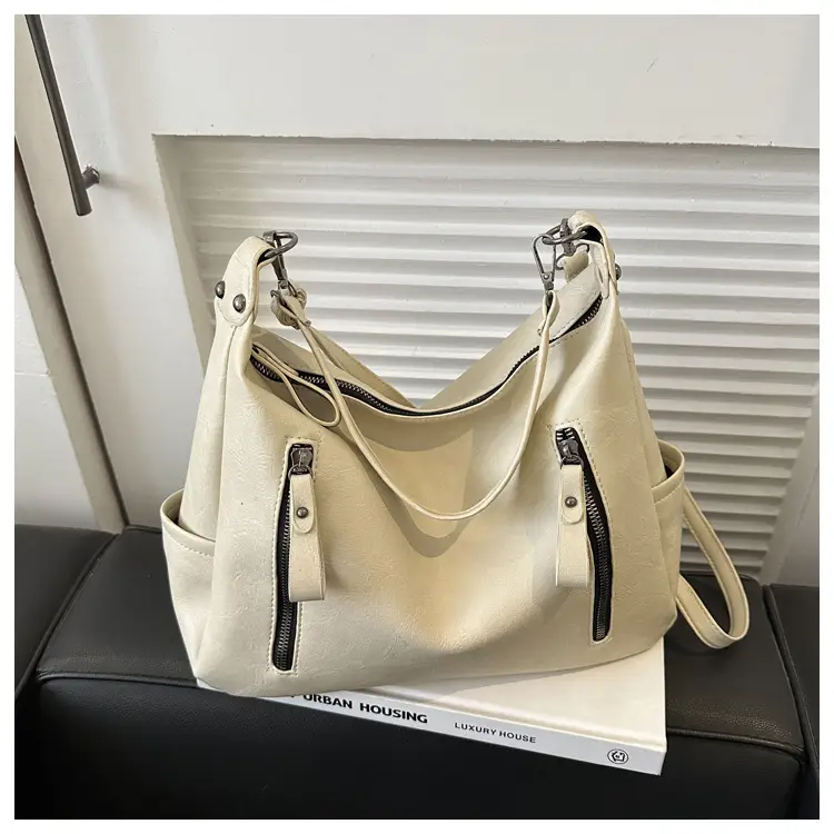 Black Retro Shoulder Bag Women 2023 Winter Tote — feature 22