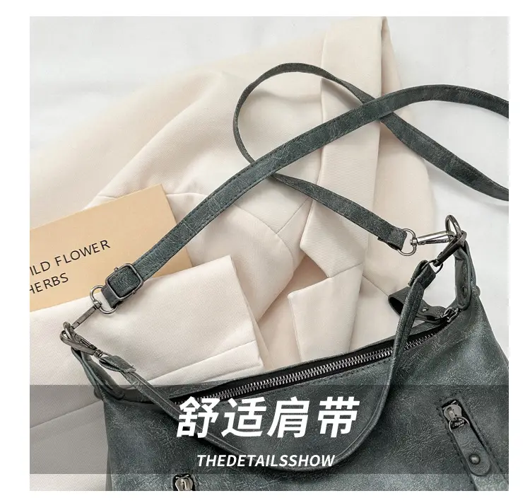Black Retro Shoulder Bag Women 2023 Winter Tote — feature 3
