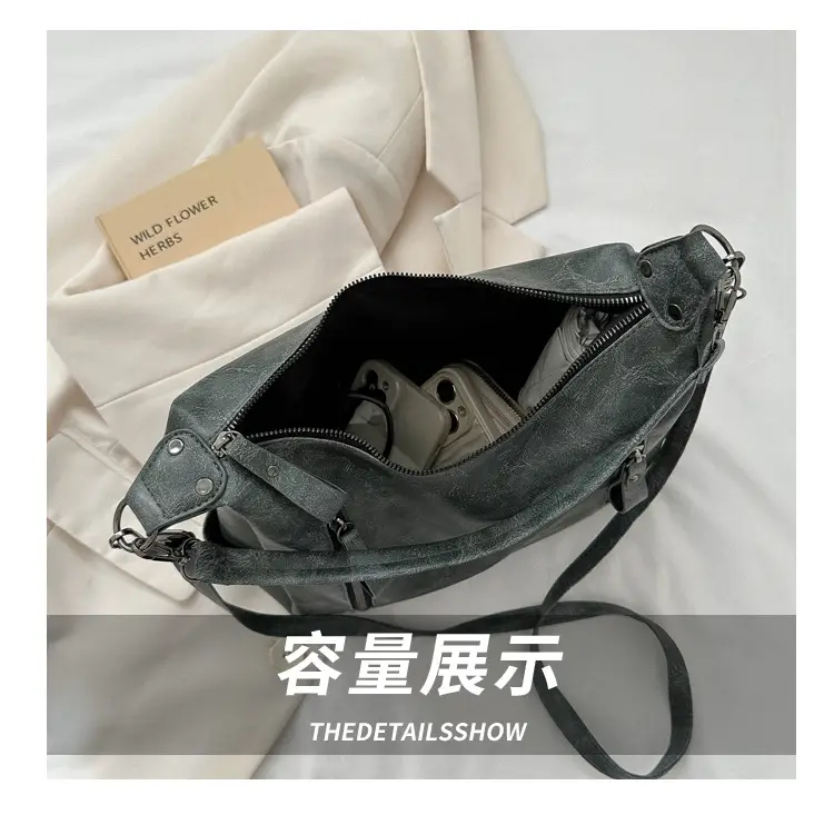 Black Retro Shoulder Bag Women 2023 Winter Tote — feature 6