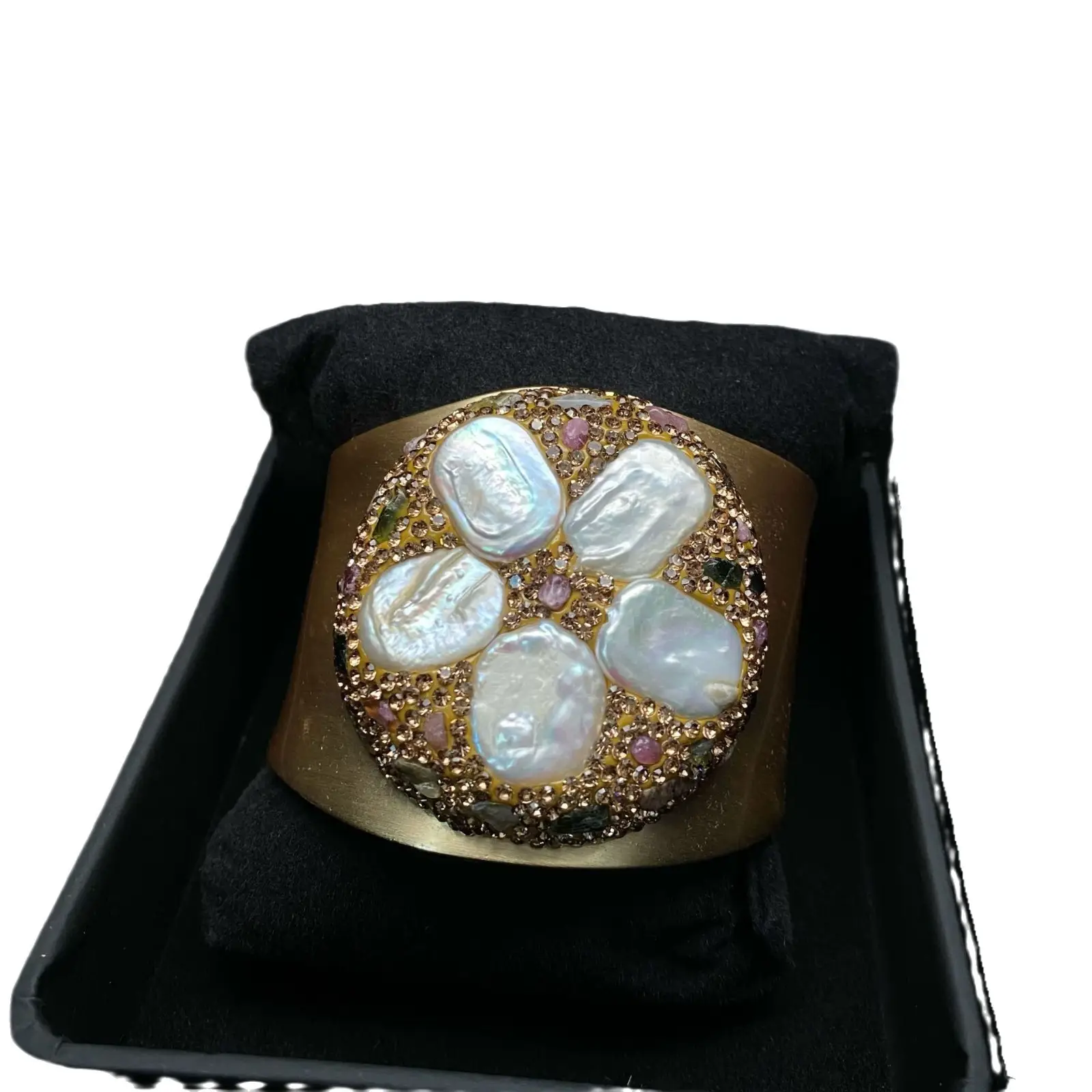 Wide Bristled Pearl Bracelet with Gold Plating - Image 5