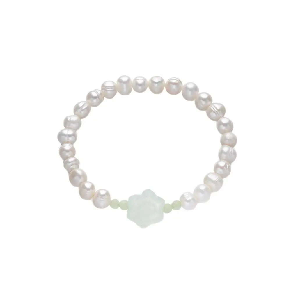 Freshwater Pearl Bracelet with Agate Flower Design