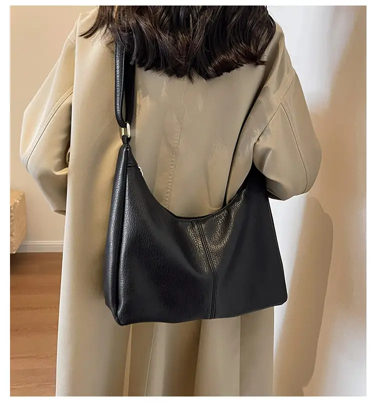 Black Leather Shoulder Bag for Women 2023 — feature 1