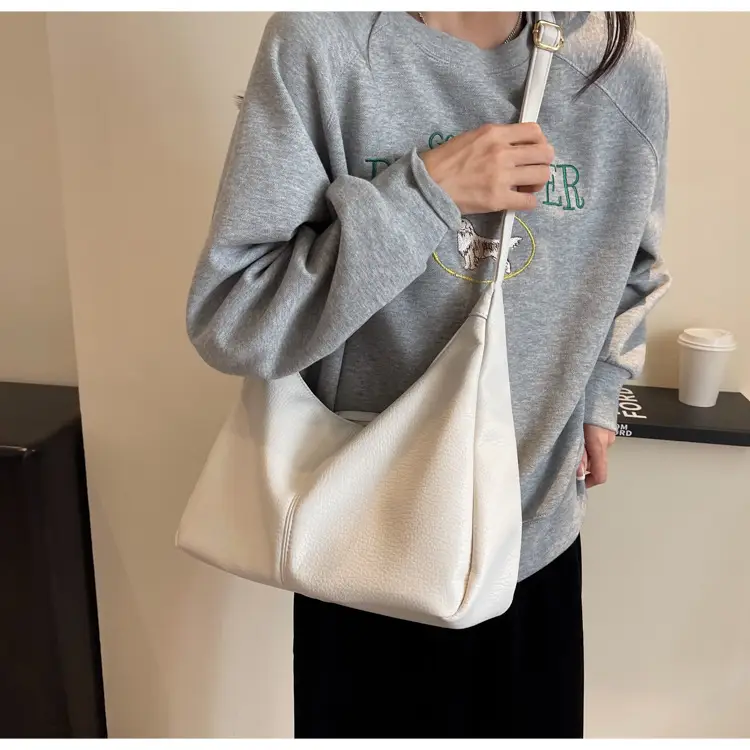 Black Leather Shoulder Bag for Women 2023 — feature 16