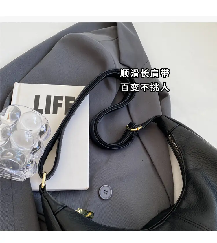 Black Leather Shoulder Bag for Women 2023 — feature 4