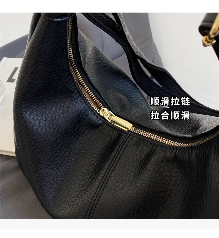 Black Leather Shoulder Bag for Women 2023 — feature 5
