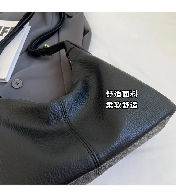 Black Leather Shoulder Bag for Women 2023 — feature 6