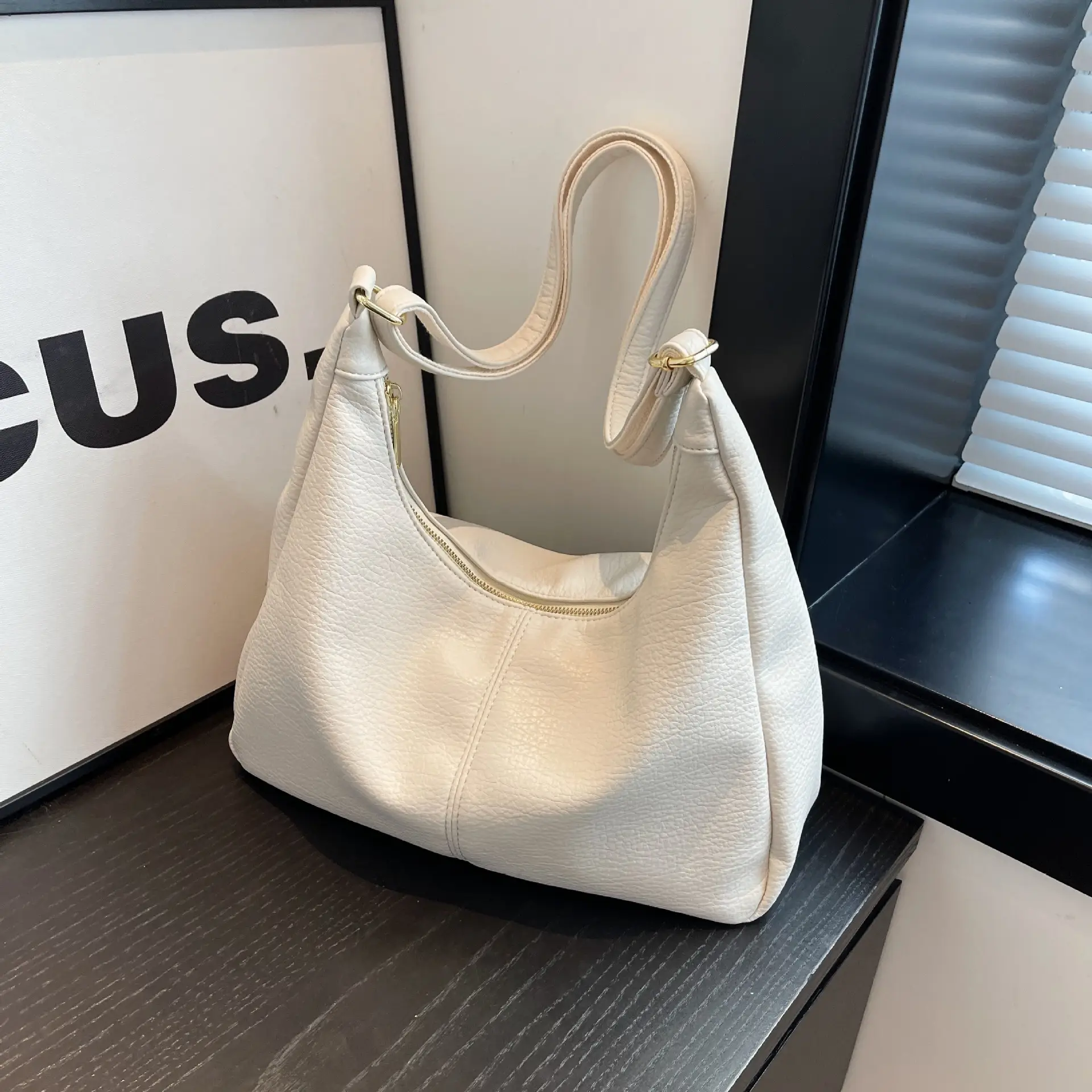Black Leather Shoulder Bag for Women 2023