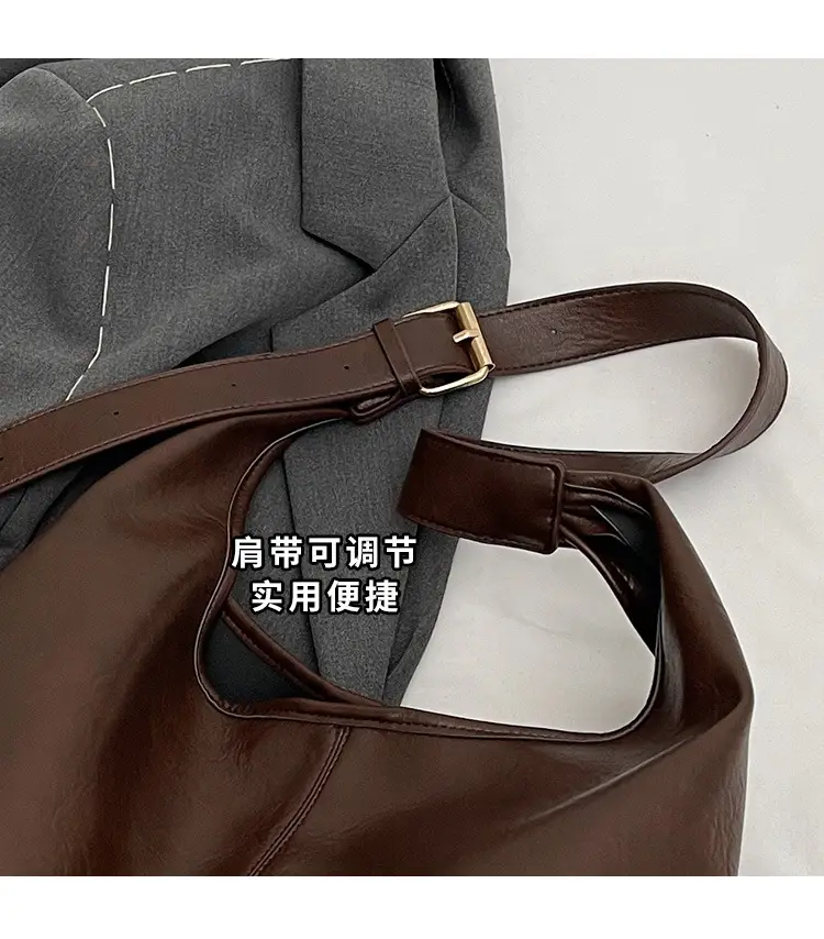Black Leather Shoulder Bag for Women Winter 2023 — feature 4
