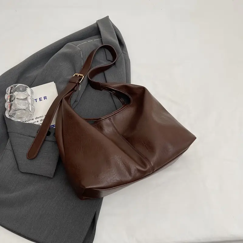 Black Leather Shoulder Bag for Women Winter 2023 - Image 2