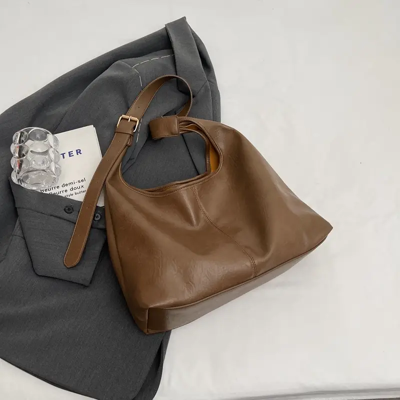 Black Leather Shoulder Bag for Women Winter 2023 - Image 4
