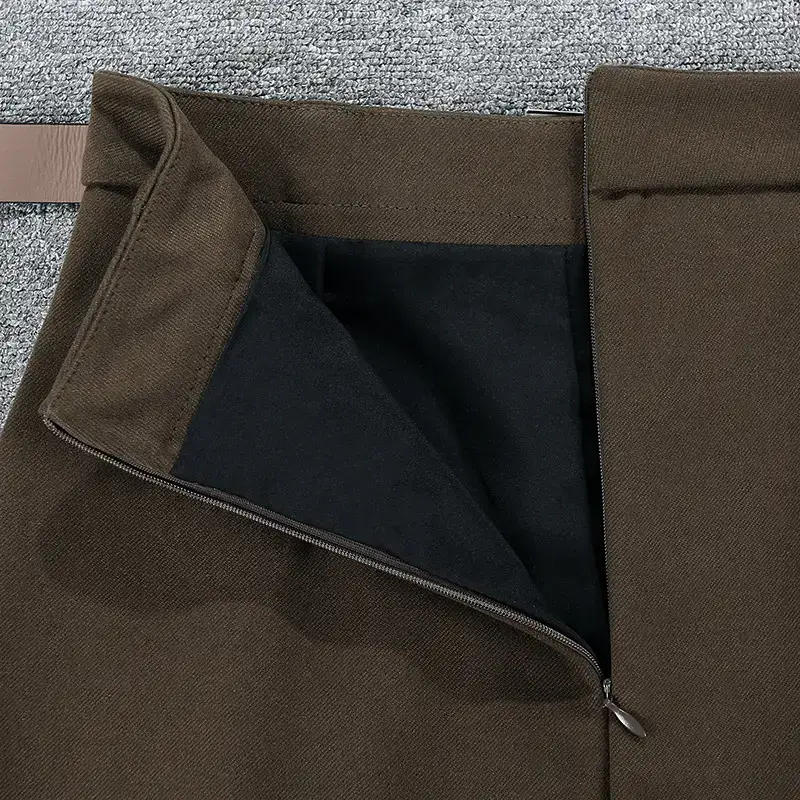 Black Korean Style Woolen Skirt with Belt - Image 4