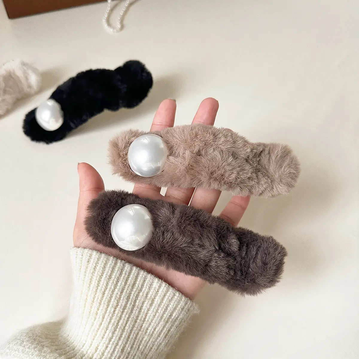 Furry Pearl Hairpin for Women Autumn Winter - Image 7