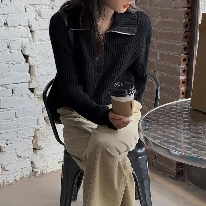 2026 Autumn/Winter New Zipper Sweater Knitwear for Women, Loose Fit, Stylish and Unique Design, Trendy Base Layer Top