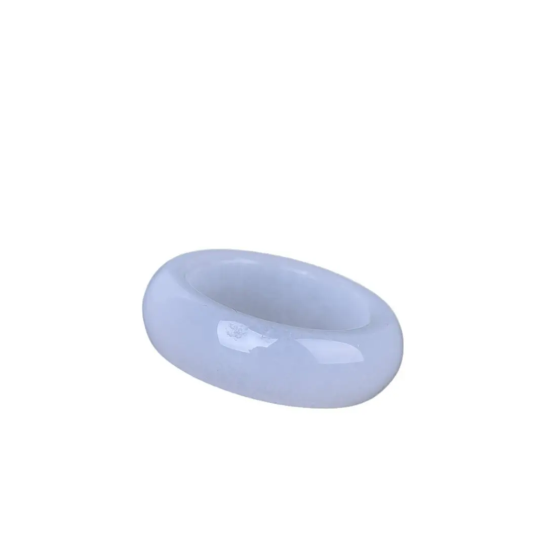 Elegant Gold & Jade Ring White Design