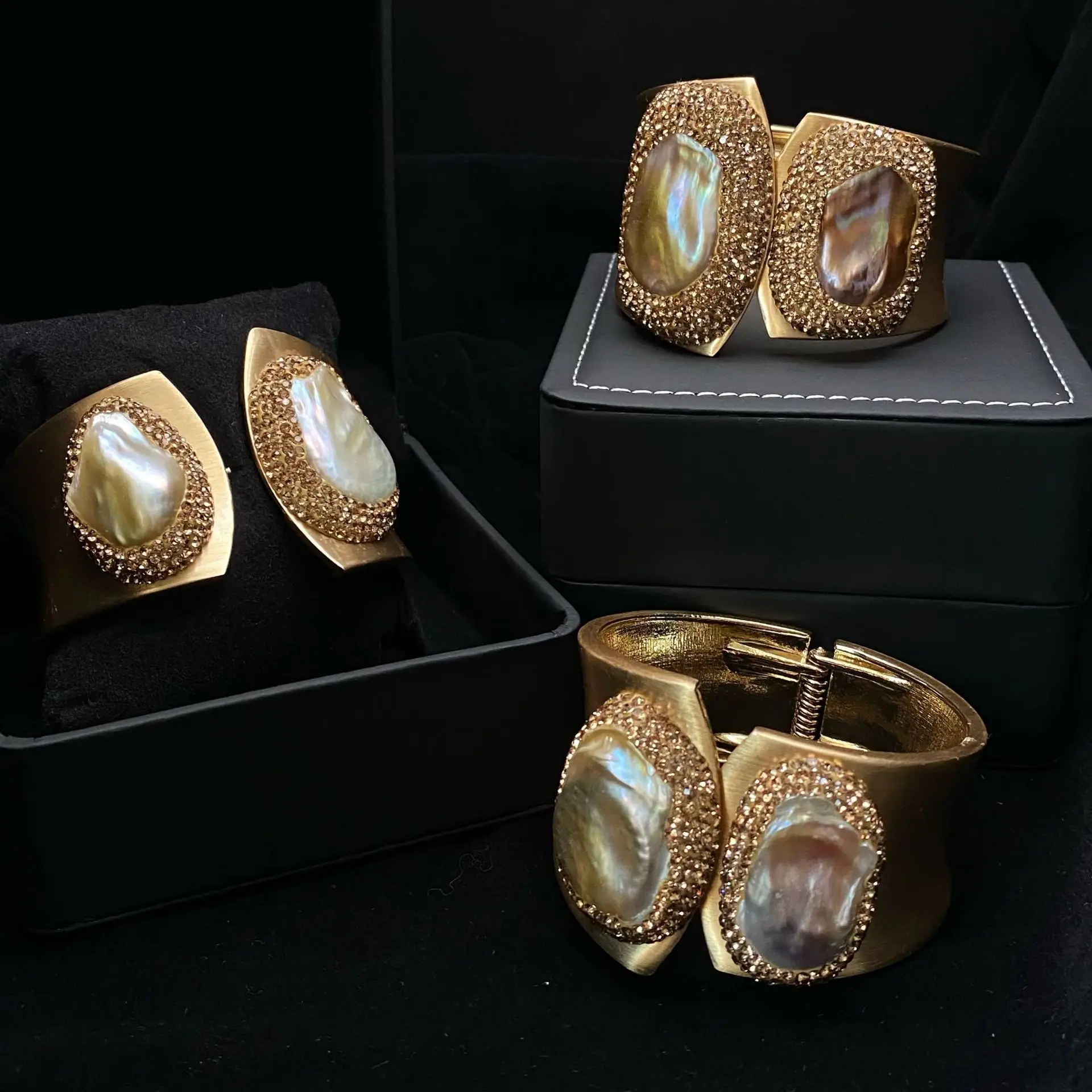 Wide Bristled Pearl Bracelet Gold Plated Super Bright - Image 3