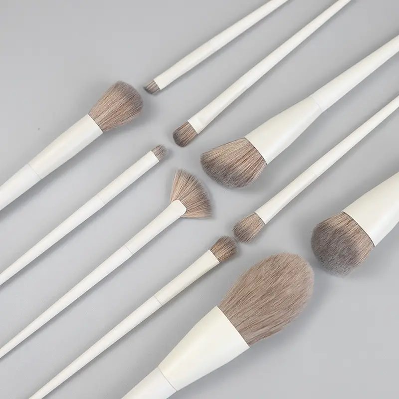 10-Piece Makeup Brush Set with Loose Powder Brush & Foundation Brush - Image 9