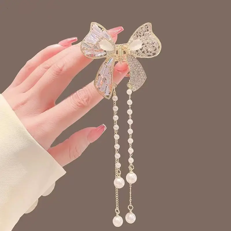Metal Butterfly Hairpin with Pearl Tassel for Women