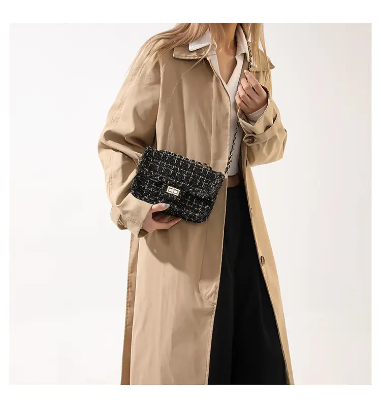 2023 Women's White Plaid Chain Shoulder Bag — feature 18