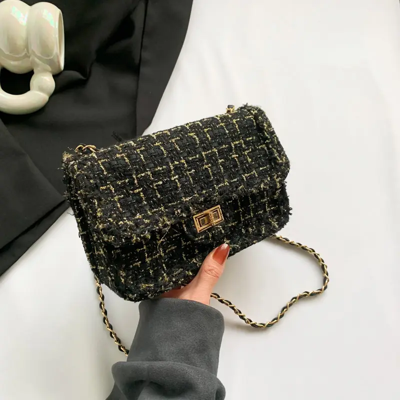 2023 Women's White Plaid Chain Shoulder Bag - Image 2